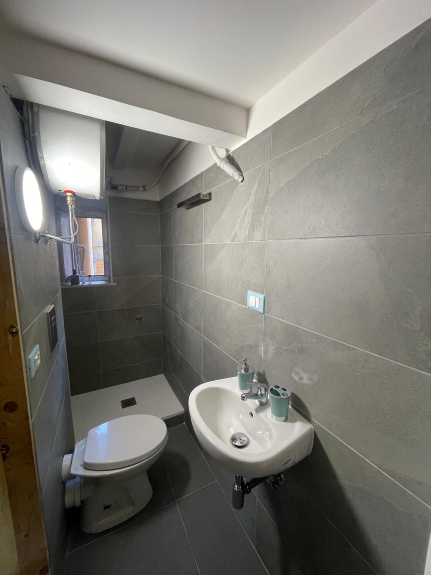 Apartamento Bilocale Arredato Sestri Ponente Génova Exterior foto