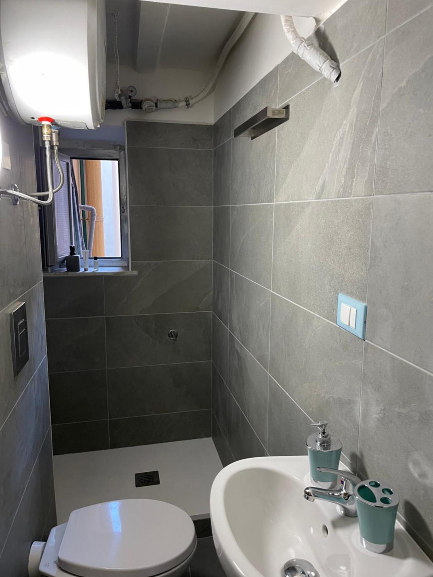 Apartamento Bilocale Arredato Sestri Ponente Génova Exterior foto